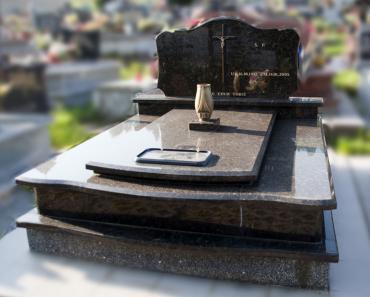 Nagrobki podwójne 25