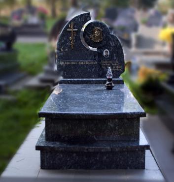 Nagrobki pojedyncze 33